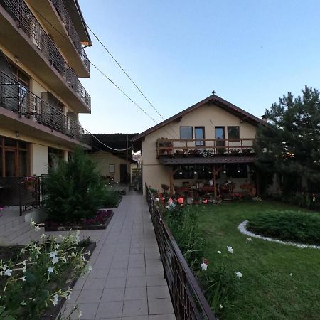קוסטינסטי Villa Pescarus מראה חיצוני תמונה
