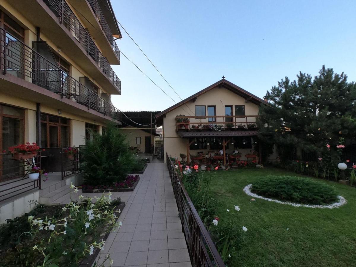 קוסטינסטי Villa Pescarus מראה חיצוני תמונה